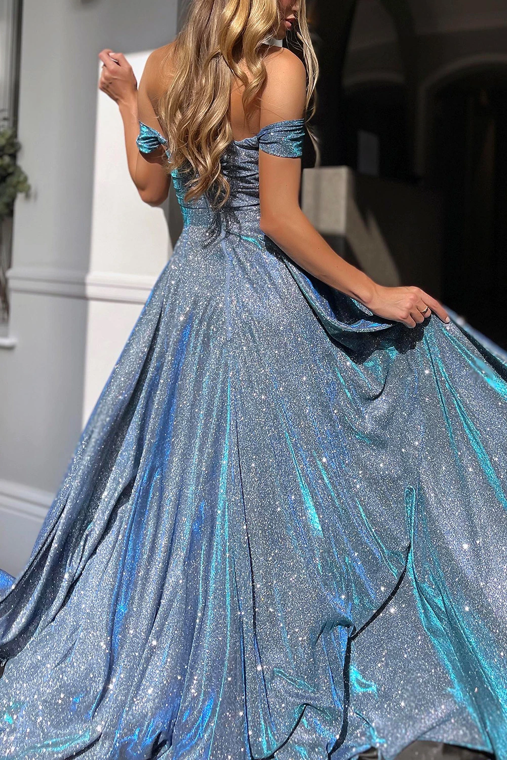 China Wholesale Clothing Distributors Fashion Sparkly Chic Blue off Shoulder Beautiful Sexy Wedding Apparel Vestidos Pockets Women Maxi Evening Gown Prom Dress